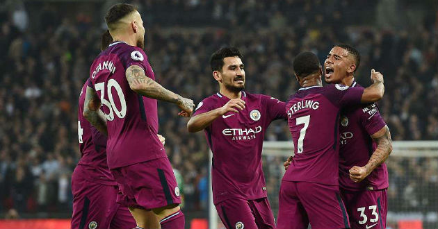 mancity celebrate their goal