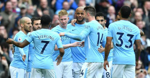 mancity celebrating their goal