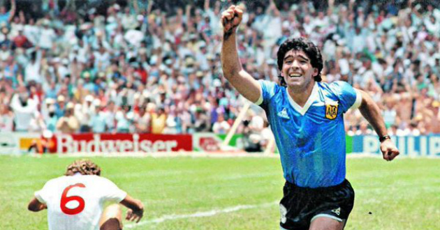 maradona is the greatest footballer of the history