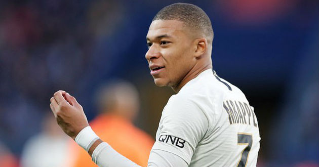 mbappe scored twice in the win over caen