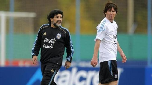 messi and maradona 4