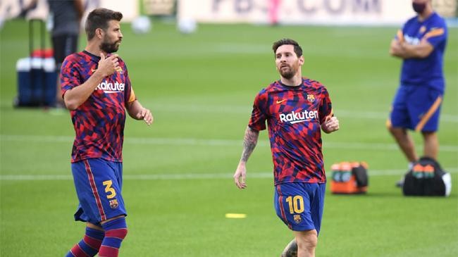 messi and pique 3