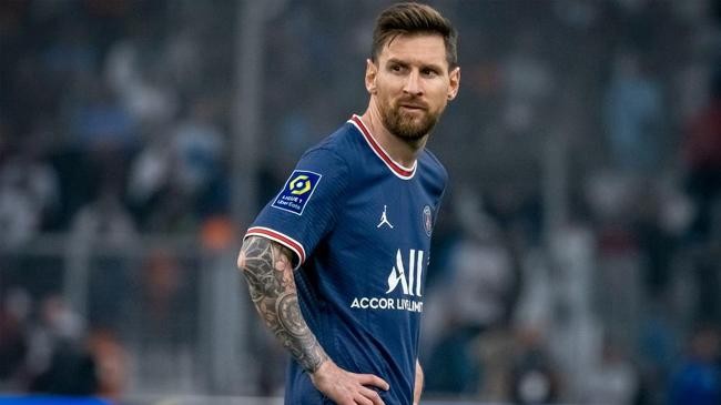 messi psg sad 7