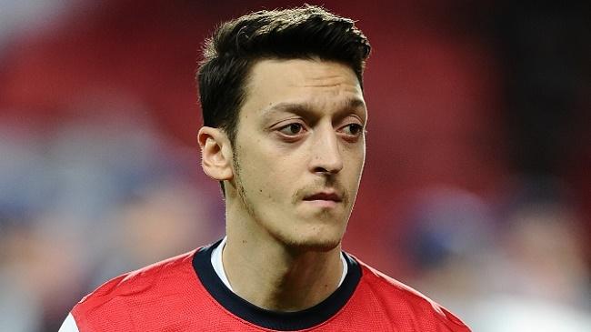 mesut ozil could not play against everton
