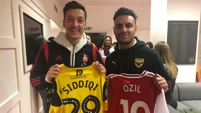 mesut ozil kashif siddiqi