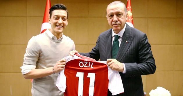 mesut ozil with turkey president