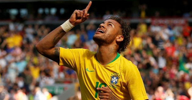 neymar celebrates a goal against croatia