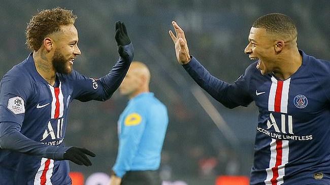 neymar celebrates with mbappe