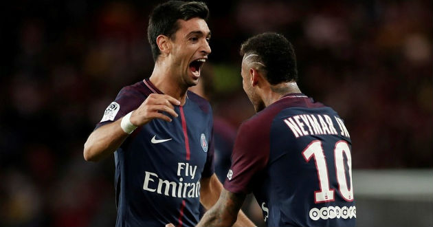 neymar pastore celebrate after a goal