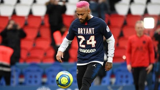 neymar wearing a kobe bryant jersey