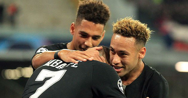 psg celebrate a goal against napoli