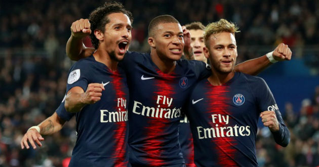 psg celebrating a goal