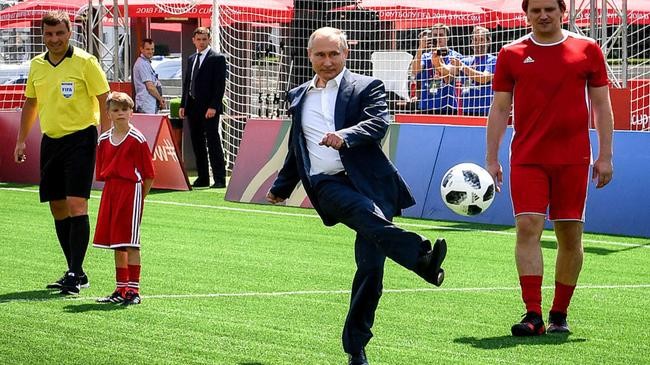 putin football