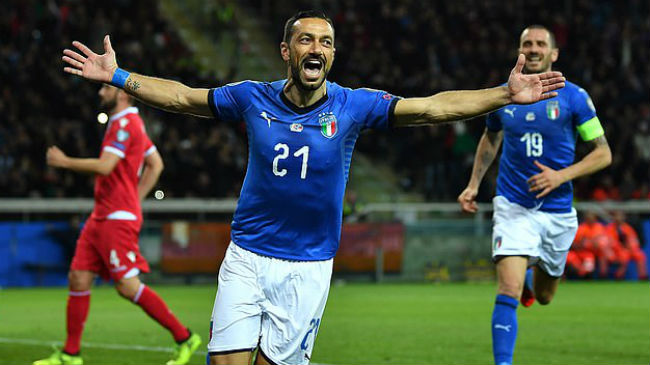 quagliarella celebrates a goal for italy