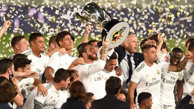 real madrid celebrating la liga title