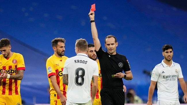 real madrid player kroos sent off