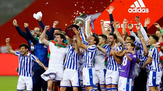 real sociedad celebrates copa del rey trophy