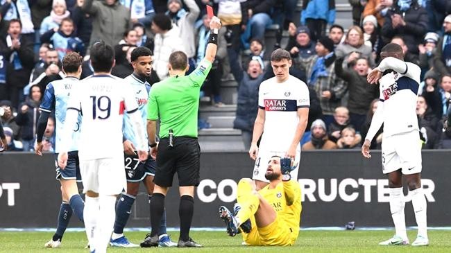 red card donnarumma