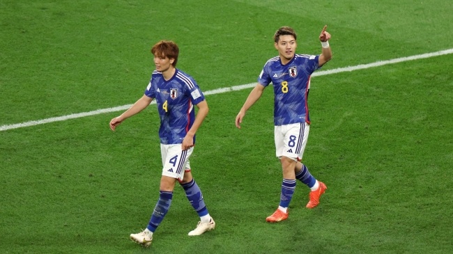 ritsu doan and takuma asano