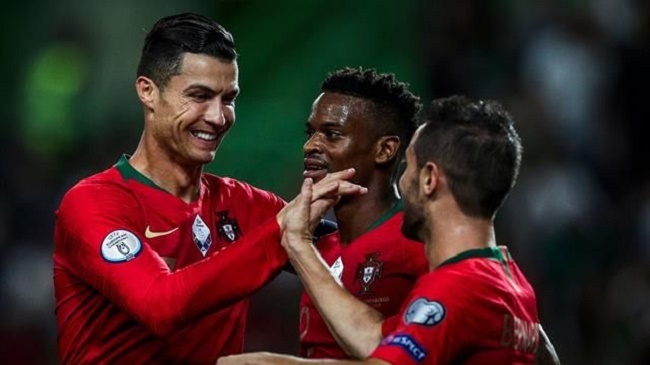 ronaldo celebrates a goal for portugal 1