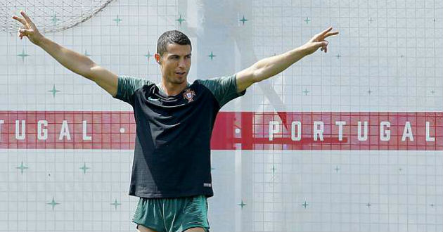 ronaldo practices for portugal