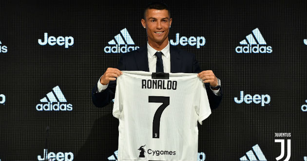 ronaldo signs with juventus