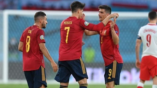 spain celebrating a goal 2020 1