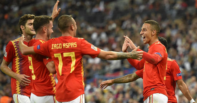 spain celebrating a goal
