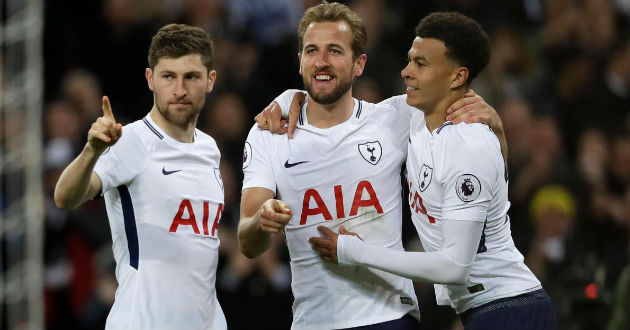tottenham celebrate their goal
