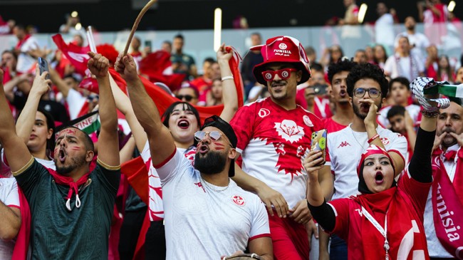 tunisian supporter in stadium