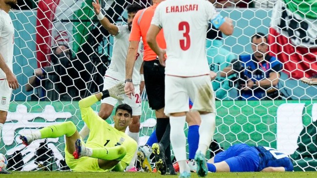 usa beat iran to secure last 16 spot 01