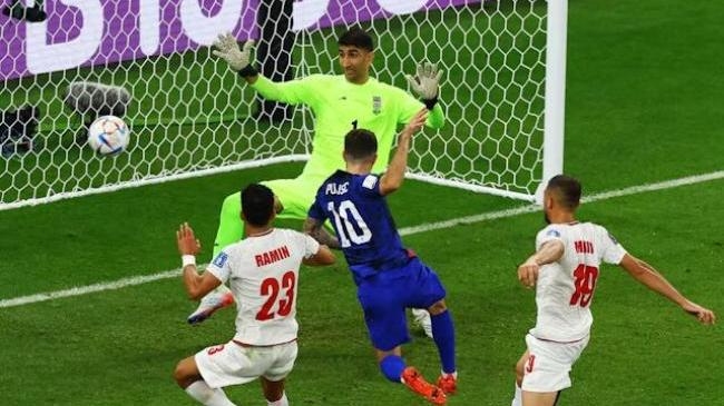 usa beat iran to secure last 16 spot