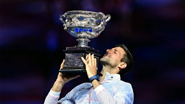 novak djokovic beats stefanos tsitsipas to win 10th australian open title