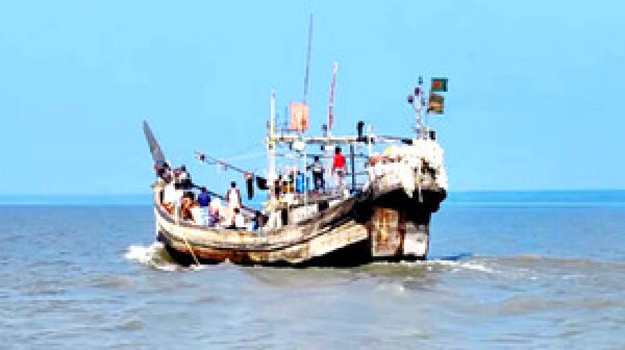 ৫৮ দিনের অপেক্ষার অবসান, সমুদ্রে ফিরছেন জেলেরা