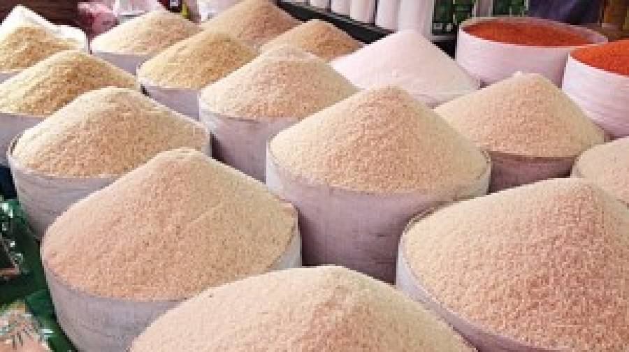 স্বস্তির বার্তা, ১৫ টাকায় চাল পাবে ৫৫ লাখ পরিবার
