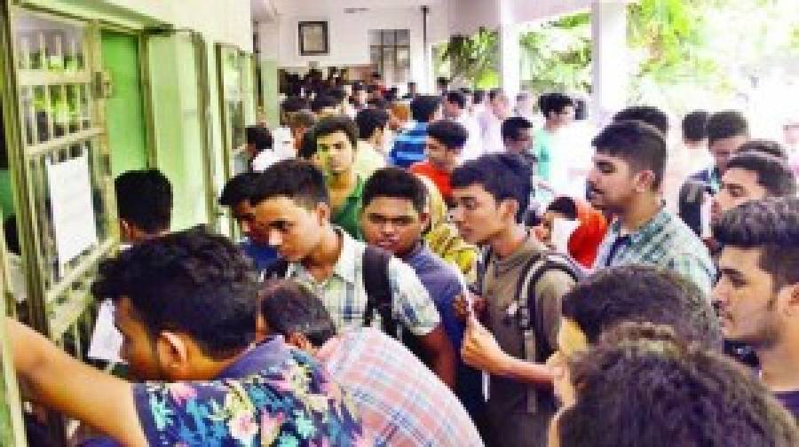 একাদশে ভর্তি: আবেদন করেও বাদ পড়লেন ২৫ হাজার শিক্ষার্থী