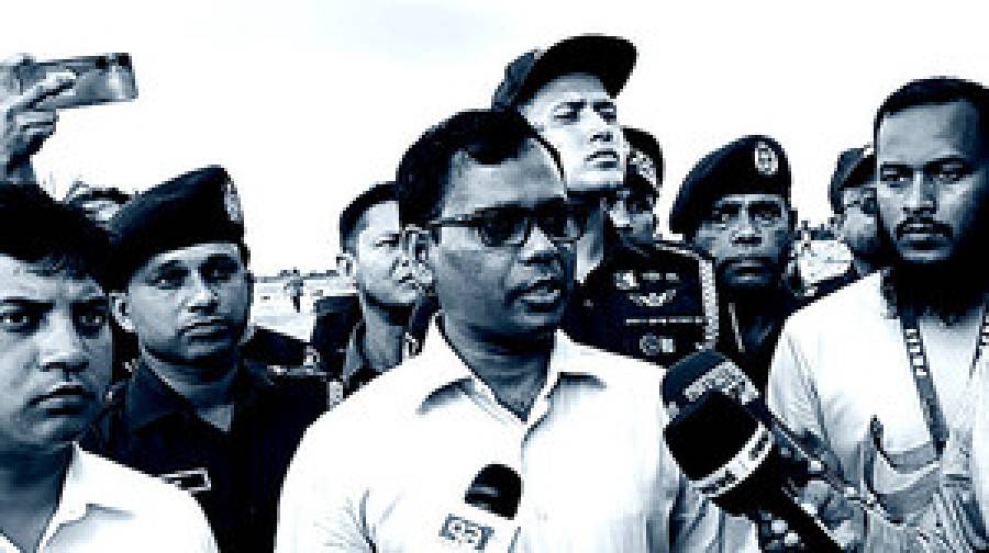 ‘পাথর সরালে জীবন ঝালাপালা করে দেবো’—প্রথম দিনেই কঠোর বার্তা সিলেটের নতুন ডিসির