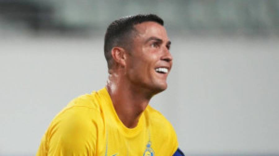 রোনালদোর ৯৫০: ফুটবল ইতিহাসে প্রথম খেলোয়াড় হিসেবে অনন্য মাইলফলক