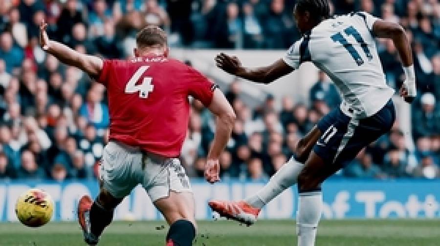 টটেনহ্যামের জয় কেড়ে নিলো ম্যানইউ