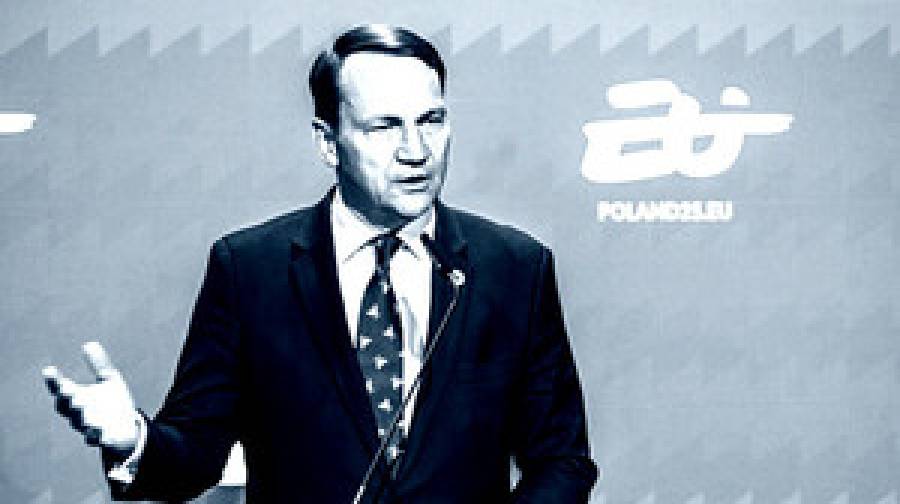 পোলিশ পররাষ্ট্রমন্ত্রী: ঘাস খেয়ে থাকব, তবু রাশিয়ার উপনিবেশ হব না