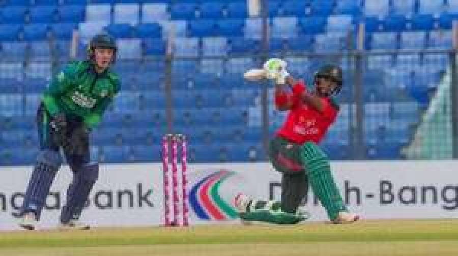 ফিল্ডিংয়ে বিশ্ব রেকর্ড গড়ে ব্যাট হাতেও জ্বলে উঠলেন তানজিদ তামিম