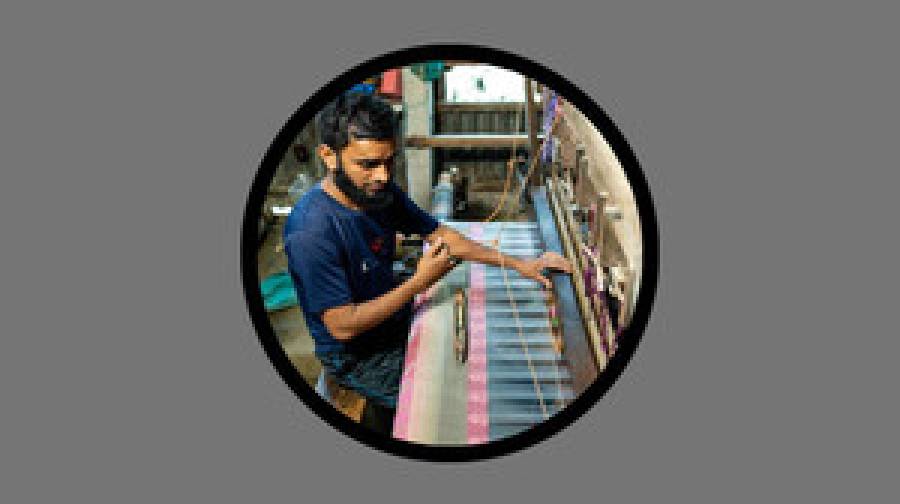 ইউনেস্কোর সাংস্কৃতিক ঐতিহ্যের স্বীকৃতি পেল টাঙ্গাইল শাড়ি বুনন শিল্প