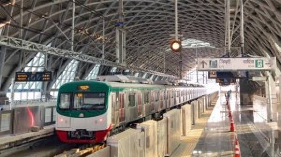 কর্মবিরতির ঘোষণার পরও বন্ধ হচ্ছে না মেট্রোরেল সেবা