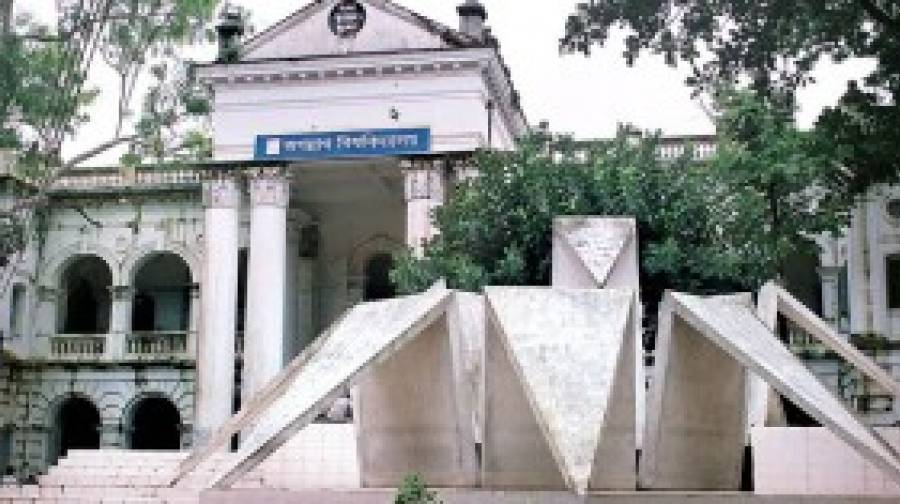 জকসু নির্বাচন স্থগিত, প্রতিবাদে শিক্ষার্থীদের বিক্ষোভ