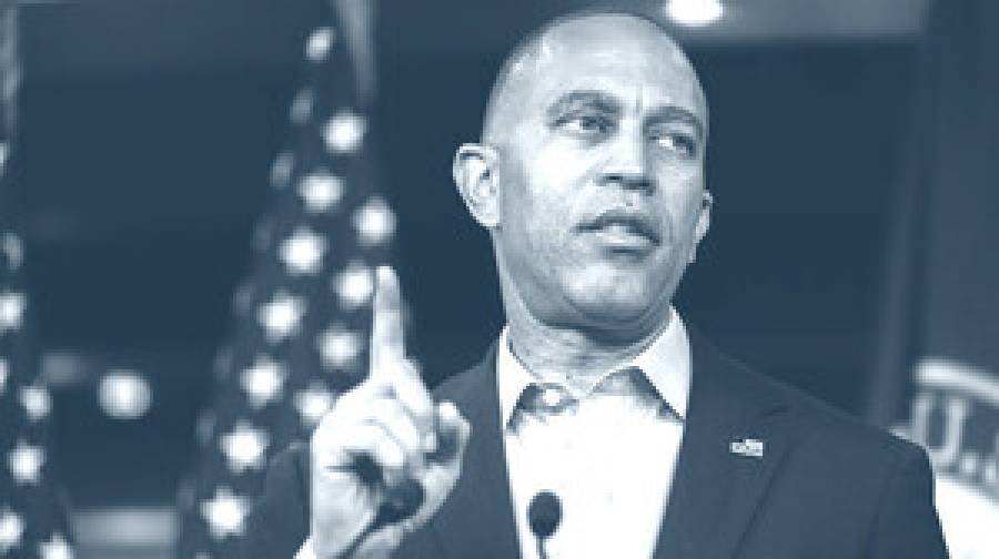 ডেমোক্র্যাট নেতা: ভেনেজুয়েলা অভিযানের যৌক্তিকতা প্রমাণে ব্যর্থ ট্রাম্প প্রশাসন