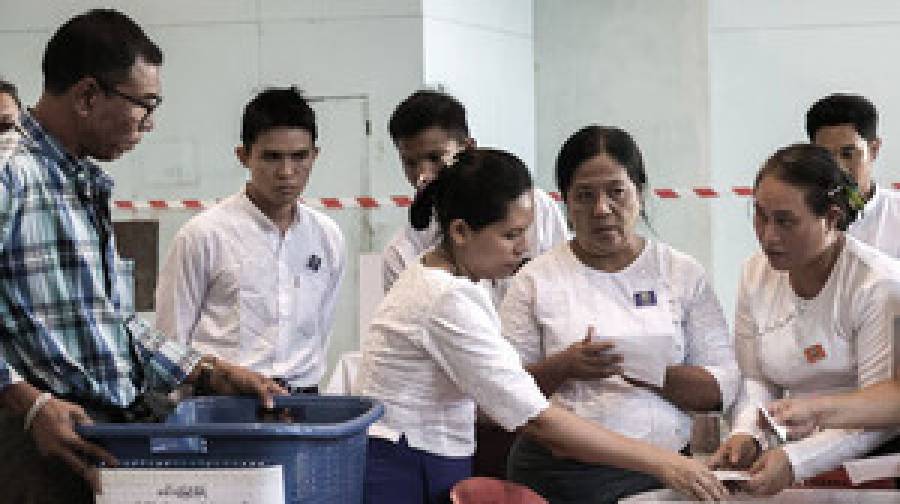 মিয়ানমারে নির্বাচনের চূড়ান্ত পর্বের ভোট গ্রহণ চলছে, নিরঙ্কুশ জয়ের পথে ইউএসডিপি