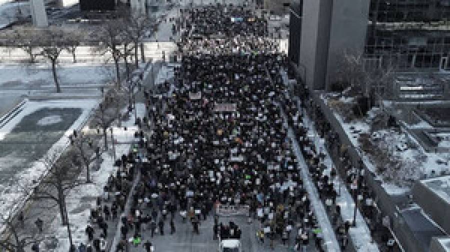 বিক্ষোভে উত্তাল মিনেসোটা, ফেডারেল এজেন্টদের সরানোর দাবি