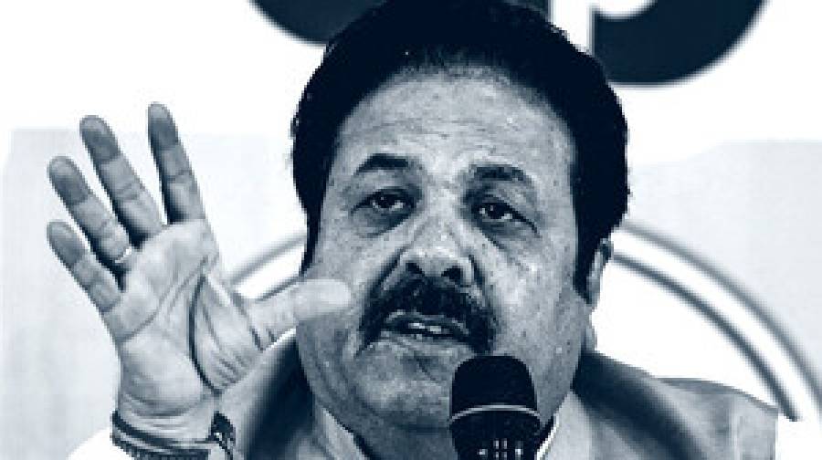 শুক্লার অভিযোগ: বাংলাদেশকে ভুল পথে চালিত করছে পাকিস্তান