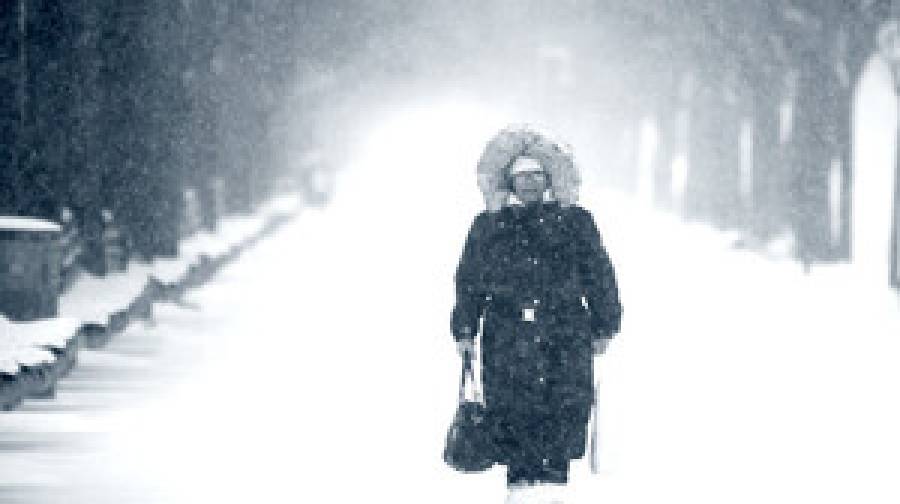 যুক্তরাষ্ট্রে ভয়াবহ তুষারঝড়: ১৫ হাজার ফ্লাইট বাতিল, বিপর্যস্ত জনজীবন