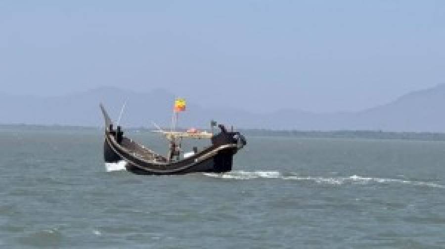 মিয়ানমার থেকে ছোঁড়া গুলিতে দুই বাংলাদেশি কিশোর আহত